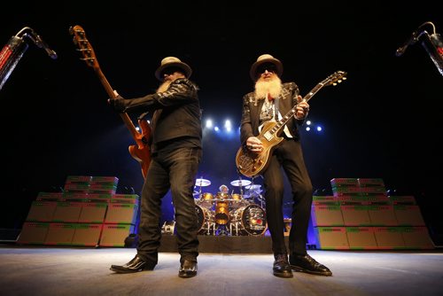 JOHN WOODS / WINNIPEG FREE PRESS ZZ Top performs in Winnipeg Tuesday, March 29, 2016.