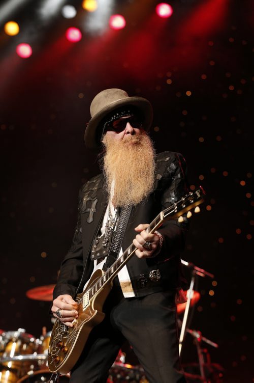 JOHN WOODS / WINNIPEG FREE PRESS ZZ Top performs in Winnipeg Tuesday, March 29, 2016.