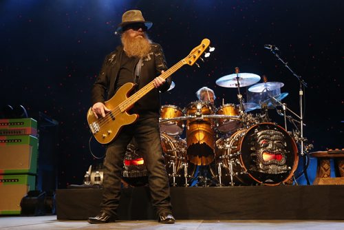 JOHN WOODS / WINNIPEG FREE PRESS ZZ Top performs in Winnipeg Tuesday, March 29, 2016.