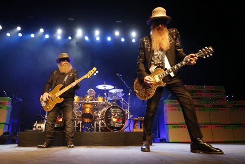 JOHN WOODS / WINNIPEG FREE PRESS ZZ Top performs in Winnipeg Tuesday, March 29, 2016.