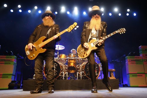 JOHN WOODS / WINNIPEG FREE PRESS ZZ Top performs in Winnipeg Tuesday, March 29, 2016.