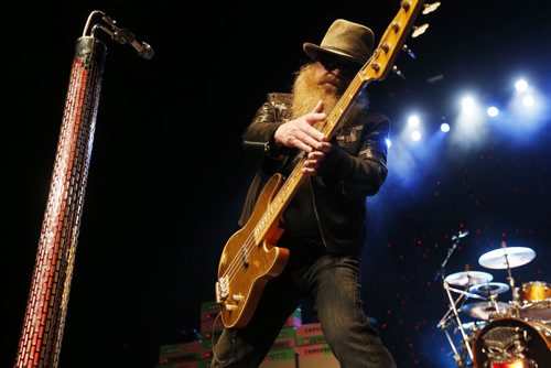 JOHN WOODS / WINNIPEG FREE PRESS ZZ Top performs in Winnipeg Tuesday, March 29, 2016.