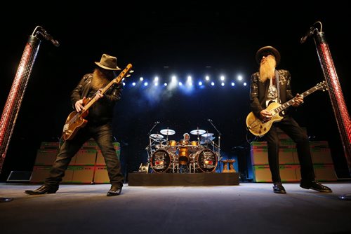 JOHN WOODS / WINNIPEG FREE PRESS ZZ Top performs in Winnipeg Tuesday, March 29, 2016.