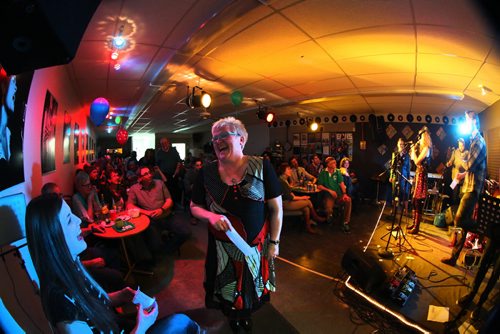 RUTH BONNEVILLE / WINNIPEG FREE PRESS  Locals applaud the musicians performing onstage at Johnny's, a Cabaret style setting which is a major meeting place in town after a set.    Feature story on the vibrant arts community in Flin Flon Manitoba by reporter, Erin Lebar.    March 19, 2016