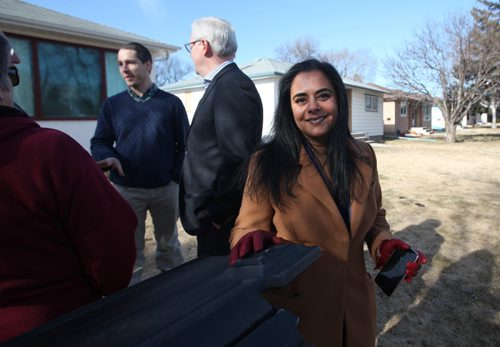 RUTH BONNEVILLE / WINNIPEG FREE PRESS  Naline Rampersad, advisor to NDP leader Greg Selinger, at press conference at home in Elmwood Wednesday. See Larry Kusch story.    March 30, 2016