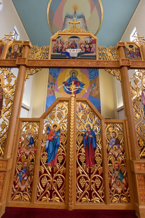 MIKE DEAL / WINNIPEG FREE PRESS Blessed Virgin Mary Ukrainian Catholic Parish pastor Rev. Volodymyr Bashutskyy. A close up of the Iconostasis which is the second one in this parish church and was built in the '80s. 160330 - Wednesday, March 30, 2016
