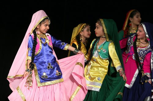 JASON HALSTEAD / WINNIPEG FREE PRESS  Members of the AEW Girls Punjabi dance group perform at the Vaisakhi Mela celebration at the Punjab Cultural Centre on April 16, 2016