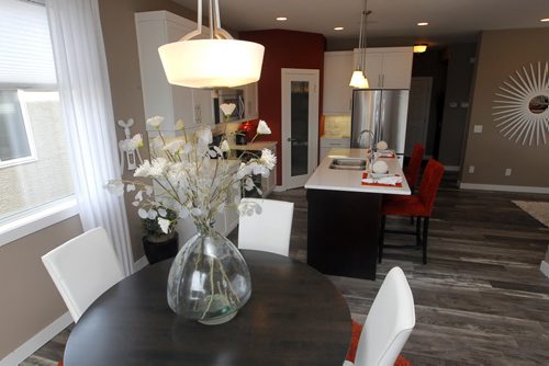 BORIS MINKEVICH / WINNIPEG FREE PRESS NEW HOMES- 331 Stan Bailie Drive. Kitchen eating area. April 18, 2016
