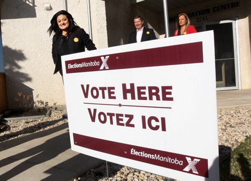 JOE BRYKSA / WINNIPEG FREE PRESSLiberal leader Rana Bokhari leaves polling station after she voted Tuesday morning in her home riding in Fort Richmond at Silverwood Estates at 2141 Pembina Hyw in  Winnipeg, Apr 19 , 2016.(Standup Photo)