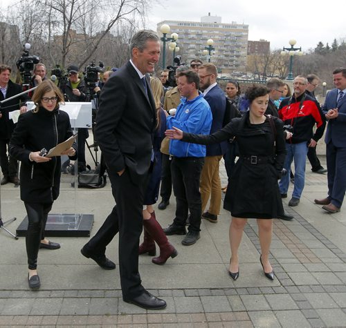 BORIS MINKEVICH / WINNIPEG FREE PRESS Brian Pallister had a press conference on the south side of the Leg today. April 20, 2016