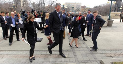 BORIS MINKEVICH / WINNIPEG FREE PRESS Brian Pallister had a press conference on the south side of the Leg today. April 20, 2016