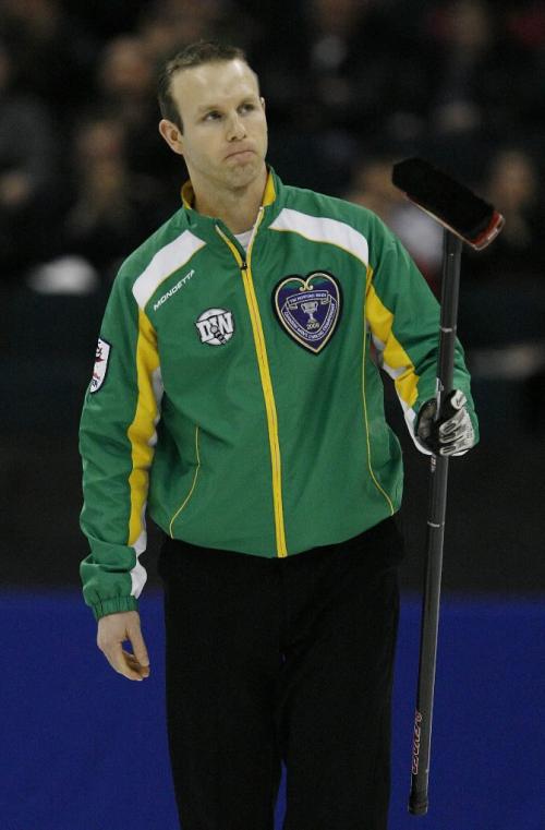 John Woods / Winnipeg Free Press / March 15/08- 080315  -  Saskatchewan's Pat Simmons gestures to the crowd .  Ontario's Glenn Howard defeated Saskatchewan's Pat Simmons 8-7 in a semi final game at the 2008 Tim Hortons Brier in Winnipeg Saturday March 15, 2008.