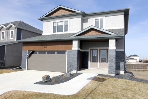 BORIS MINKEVICH / WINNIPEG FREE PRESS NEW HOMES - 125 Willow Creek Road. Sharp looking front of home. April 25, 2016