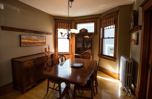 MIKE DEAL / WINNIPEG FREE PRESS 221 Walnut Street For a Homes Re-Sale story. 160426 - Tuesday, April 26, 2016