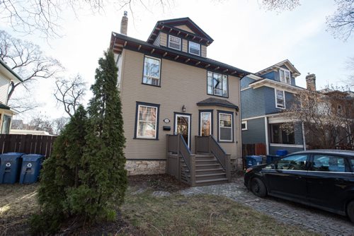 MIKE DEAL / WINNIPEG FREE PRESS 221 Walnut Street For a Homes Re-Sale story. 160426 - Tuesday, April 26, 2016