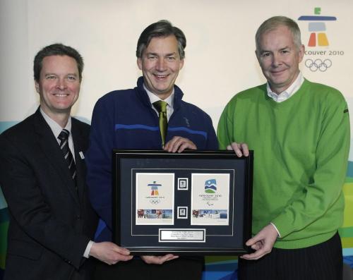 Manitoba Premier, Gary Doer, (C) holds a plaque after signing a contributing province agreement with Vancouver Organizing Committee CEO for the 2010 Winter Olympic and Paralympic Games John Furlong (R) and Colin Hansen, Minister of Economic Development at news conference in Vancouver, BC, March 17, 2008. Lyle Stafford/For the Winnipeg Free Press