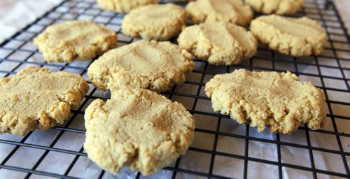 BORIS MINKEVICH / WINNIPEG FREE PRESS Recipe Swap - Easy gluten free cookies. April 29, 2016