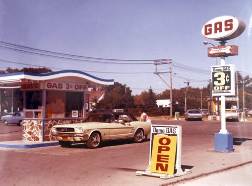 WAYNE GLOWACKI / WINNIPEG FREE PRESS   A copy photo of the Domo gas bar on Ellice Ave. in the 1960's. (This photo is hanging in one of the offices at Domo. ) Kelly Taylor story     May 6  2016