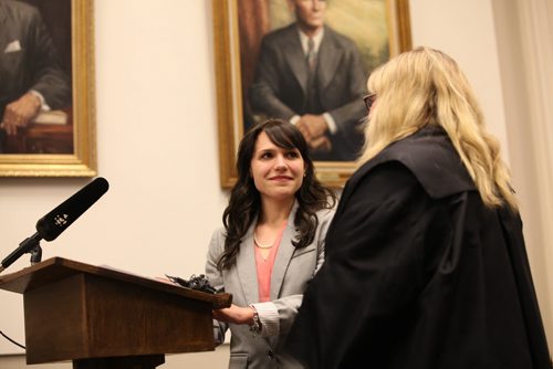 RUTH BONNEVILLE / WINNIPEG FREE PRESS  Cindy Lamoureux gives her oath Leg clerk Patricia Chaychuk at the swearing in as one of the three Liberal MLA's Saturday at the Manitoba Legislative Building.   May 07, , 2016