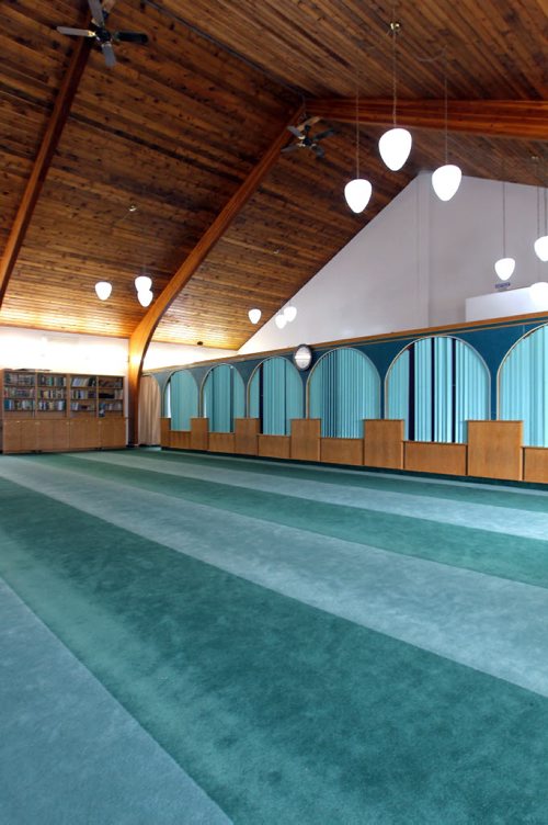 BORIS MINKEVICH / WINNIPEG FREE PRESS Hazelwood Mosque is the oldest mosque in Manitoba. Part of Doors Open Winnipeg for the first time. Mosque is only 40 years old, but meets the definition of heritage building for this event. May 12, 2016.