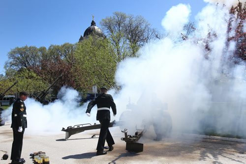 JOE BRYKSA / WINNIPEG FREE PRESS 105 MM howitzer guns from the 38th Canadian Brigade Group Artillery Tactical group fire Monday at the Manitoba Legislature to salute the throne speech. May 16 , 2016.(see story)