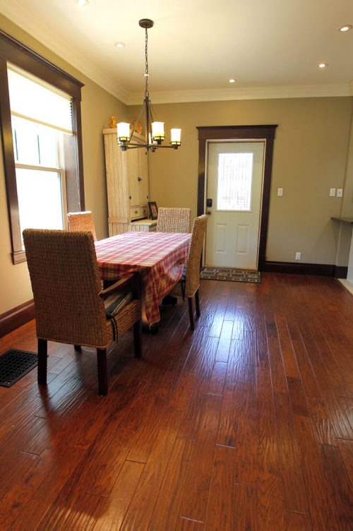 BORIS MINKEVICH / WINNIPEG FREE PRESS 37 Lawndale Avenue in the Norwood Flats. Dining room. May 17, 2016.