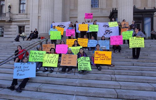 BORIS MINKEVICH / WINNIPEG FREE PRESS Dozens of protesters at the Manitoba Legislature on Tuesday at 1:30 demand the new provincial government improve the road between Thompson and Gillam. May 24, 2016.