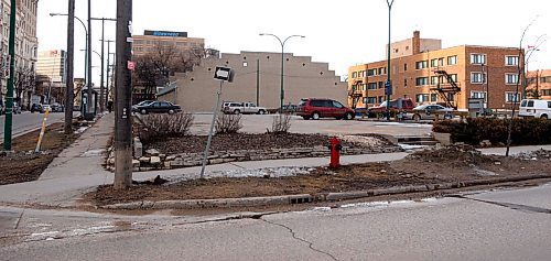 BORIS MINKEVICH / WINNIPEG FREE PRESS  080331 Parking lot at Fort and Assiniboine.