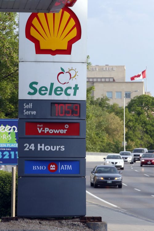 WAYNE GLOWACKI / WINNIPEG FREE PRESS   The gas prices in Winnipeg went up overnight including at the Shell self serve station on Osborne St.¤Wednesday morning.¤May 25   2016