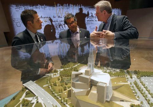 JOE BRYKSA / WINNIPEG FREE PRESS  Calgary Mayor Naheed Nenshi, center, with Winnipeg mayor Brian Bowman , left, with the Canadian Museum for Human Rights (CMHR) president and CEO. John Young in the CMHR on a tour Wednesday.-June 01 , 2016.(See Aldo Santin  story)