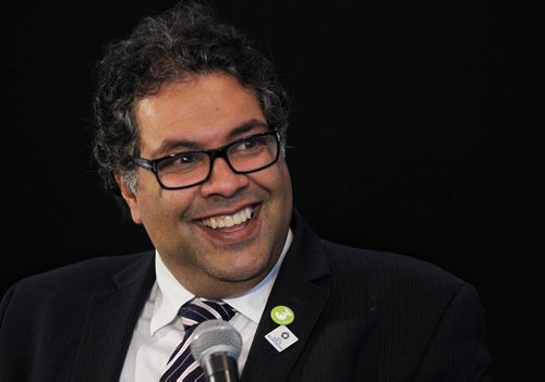 MIKE DEAL / WINNIPEG FREE PRESS  Calgary Mayor Naheed Nenshi interviewed at the News Café Thursday over the lunch hour by reporter Dan Lett.   160602 Thursday, June 02, 2016
