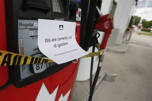 JOHN WOODS / WINNIPEG FREE PRESS The Petro Canada station on Keewatin has run of of gas Sunday, June 5, 2016.