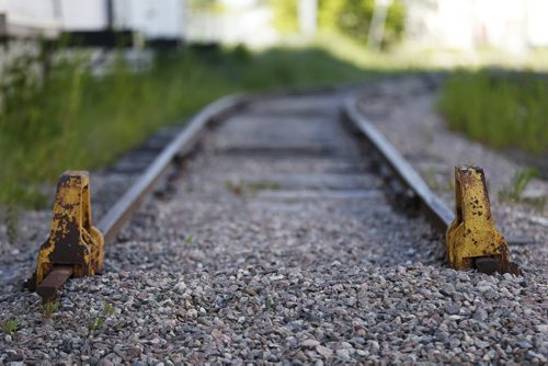 JOHN WOODS / WINNIPEG FREE PRESS A railway spur line off Mountain Ave Monday, June 7, 2016.