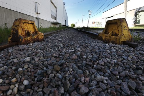 JOHN WOODS / WINNIPEG FREE PRESS A railway spur line off Mountain Ave Monday, June 7, 2016.