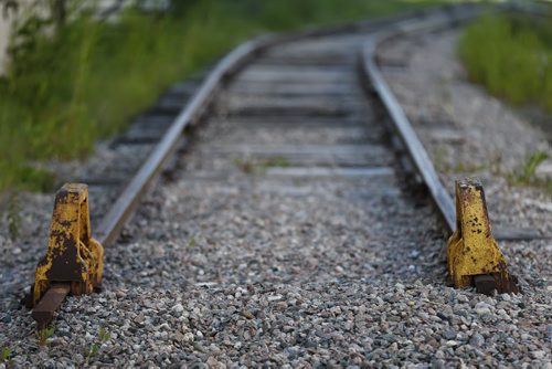 JOHN WOODS / WINNIPEG FREE PRESS A railway spur line off Mountain Ave Monday, June 7, 2016.