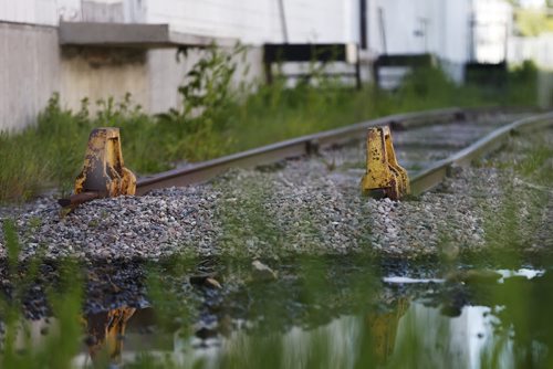 JOHN WOODS / WINNIPEG FREE PRESS A railway spur line off Mountain Ave Monday, June 7, 2016.