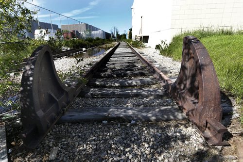 JOHN WOODS / WINNIPEG FREE PRESS A railway spur line off Mountain Ave Monday, June 7, 2016.