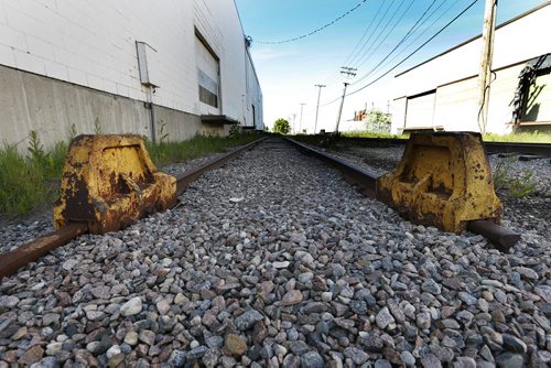 JOHN WOODS / WINNIPEG FREE PRESS A railway spur line off Mountain Ave Monday, June 7, 2016.