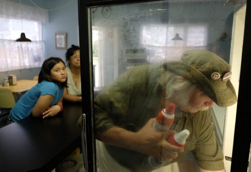 ZACHARY PRONG / WINNIPEG FREE PRESS  Grace Jeffers, 11, Ross's daughter, waits for "Cookie" Simon Daintree to make her a  vanilla milkshake at Cafe 1958 on on June 9, 2016.