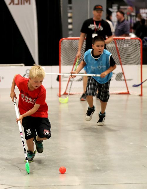TREVOR HAGAN / WINNIPEG FREE PRESS Kids playing a ball hockey game at tthe Canadian Hockey Expo at the Convention Centre, Saturday, June 11, 2016.