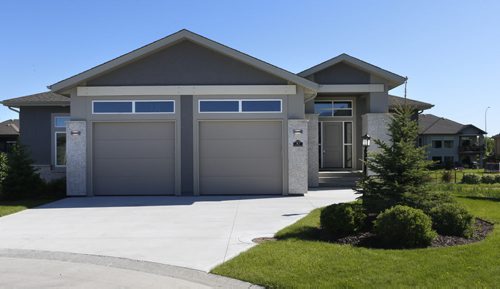 WAYNE GLOWACKI / WINNIPEG FREE PRESS    Homes.   10 Willow Landing in Pritchard Farm Southlands Village. ¤ Irwin Homes rep is Andrew Koop. Todd Lewys story    June 13  2016