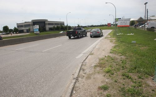 JOE BRYKSA / WINNIPEG FREE PRESS  Mile 19 of the Manitoba full marathon- Pembina Hyw near Jubilee overpass .(See 49.8 Marathon course  story)