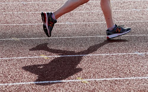 TREVOR HAGAN / WINNIPEG FREE PRESS Participants in the 2016 Manitoba Marathon near the finish line at the University of Manitoba, Sunday, June 19, 2016.