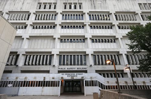 WAYNE GLOWACKI / WINNIPEG FREE PRESS   The Public Safety Bld. on Princess St. officially closed at 7am Wednesday. June 22  2016