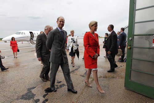 MIKE DEAL / WINNIPEG FREE PRESS  Their Royal Highnesses, the Earl and Countess of Wessex arrive at the Royal Aviation Museum of Western Canada and are greeted by the Lieutenant-governor Janice Filmon and Premier Brian Pallister Wednesday morning.   160622 Wednesday, June 22, 2016