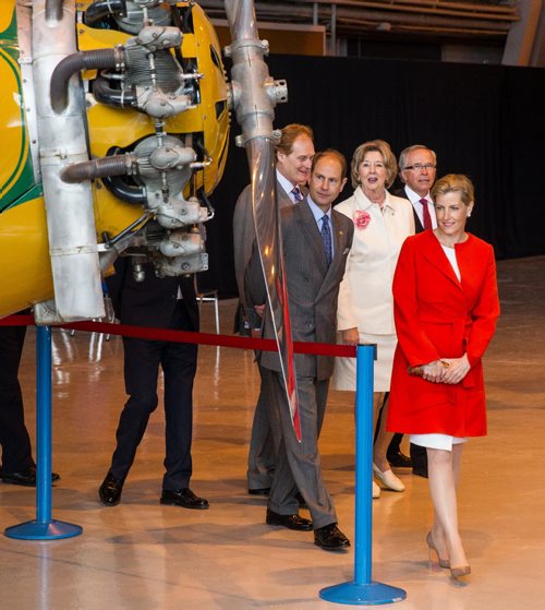 MIKE DEAL / WINNIPEG FREE PRESS Their Royal Highnesses, the Earl and Countess of Wessex arrive at the Royal Aviation Museum of Western Canada and are greeted by the Lieutenant-governor Janice Filmon and Premier Brian Pallister Wednesday morning. 160622 - Wednesday, June 22, 2016