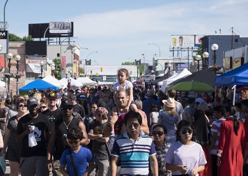 ZACHARY PRONG / WINNIPEG FREE PRESS  Crowds at Osborne Market during Canada Day Celebrations. July 1, 2016.