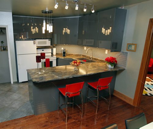 BORIS MINKEVICH / WINNIPEG FREE PRESS HOMES - 131 Kingston Row. Realtor Sandy Loptson. Kitchen from dining room view. July 5, 2016
