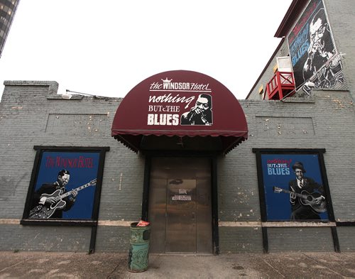 PHIL HOSSACK / WINNIPEG FREE PRESS - Blues Murals on the Windsor Hotel, See story. July 5, 2016