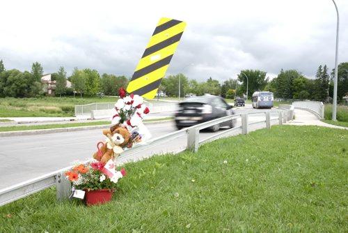 ZACHARY PRONG / WINNIPEG FREE PRESS  A memorial for 87-year-old Leslie Freudenberg who was killed while cycling in the area of Hamilton Avenue and Wharton Blvd. this past Friday. July 11, 2016.